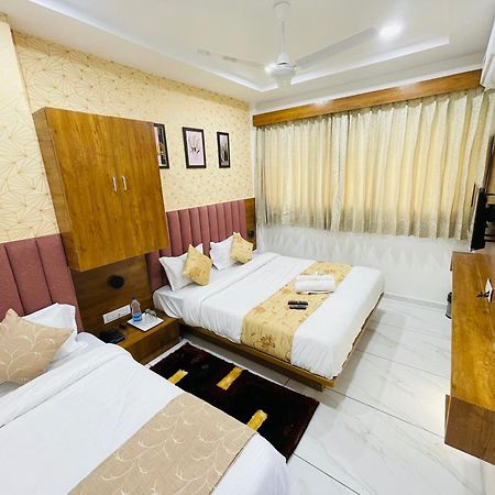 Hotel Avenue Sky Ahmedabad Esterno foto